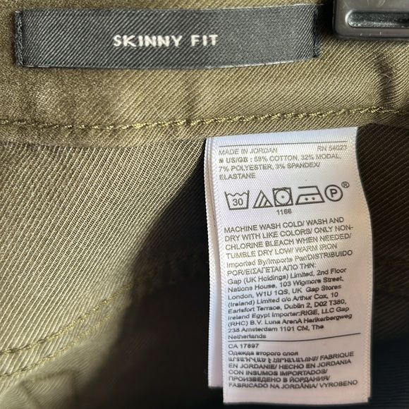 Banana Republic sage green Travel Jean Skinny Fit 32x34 w/stretch for comfort - Picture 4 of 4